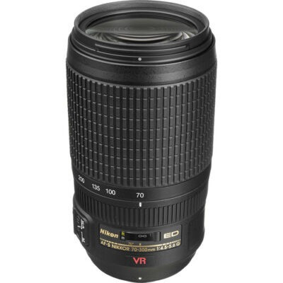 Nikon AF-S Zoom-NIKKOR 70-300mm f/4.5-5.6G IF-ED DX Lens